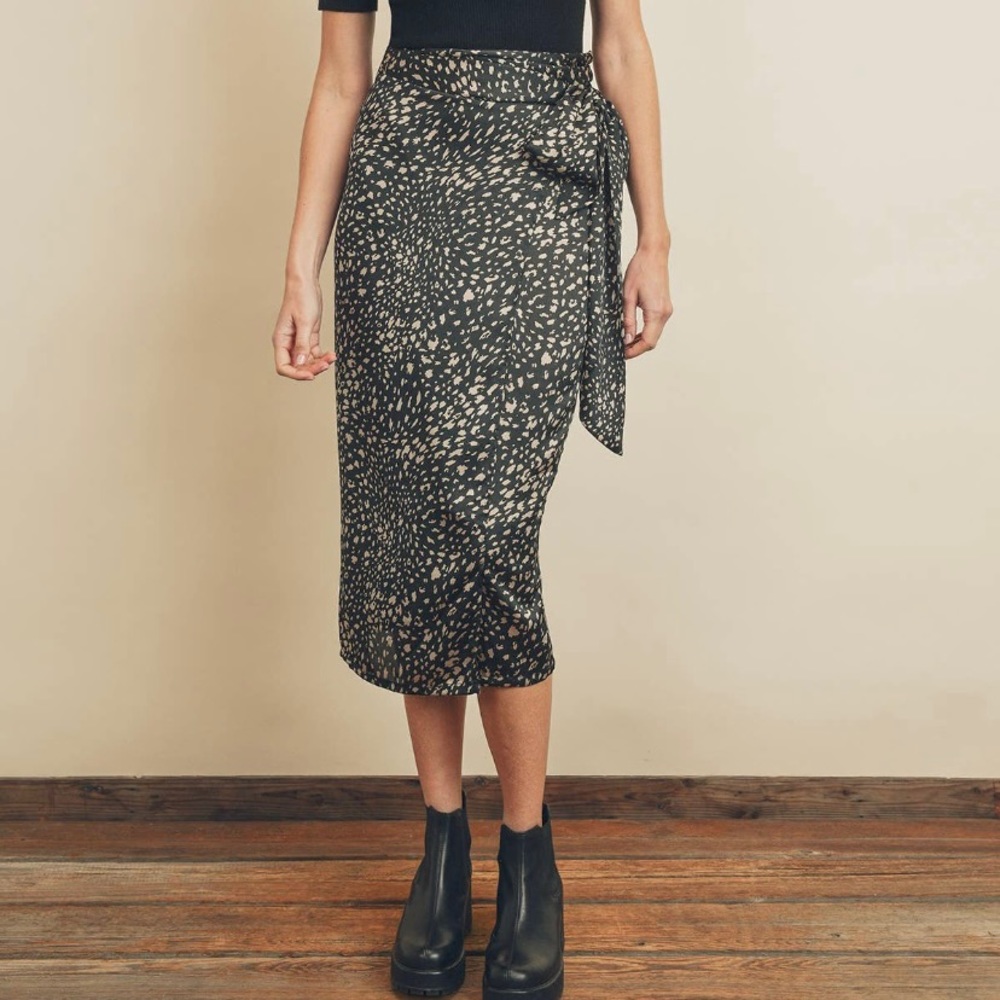 Bow skirt